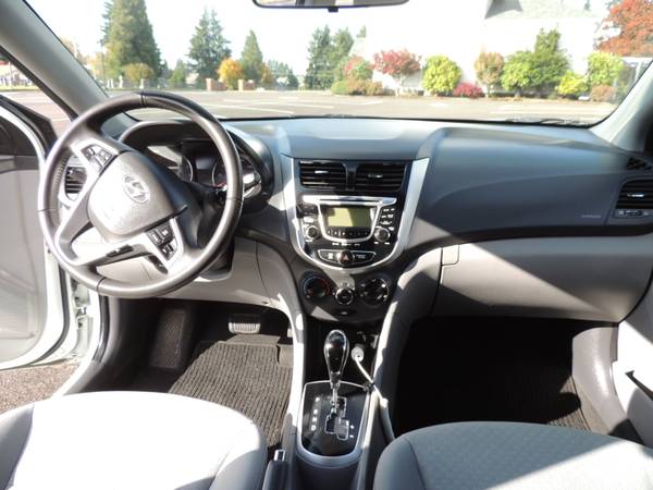 2012 Hyundai Accent SE Clean Title-Low Millage- 2nd Owner for sale in Sublimity, OR – photo 3