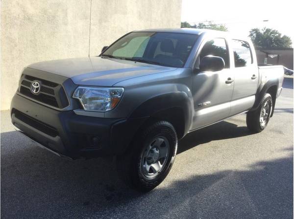 2015 Toyota Tacoma 4x4 V6*COME TEST DRIVE!*E-Z FINANCING!*WARRANTY!* for sale in Hickory, NC – photo 3