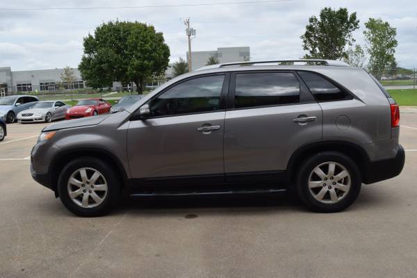 2012 KIA SORENTO!!3 ROW OF SEATS - cars & trucks - by owner -... for sale in Lewisville, TX – photo 8