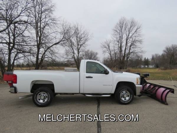 2007.5 CHEVROLET 2500HD REG CAB LT GAS 6.0L 8FT WESTERN 34K MILES... for sale in Neenah, WI – photo 2