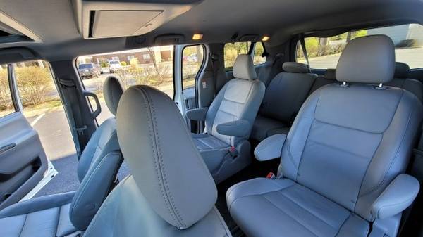 2016 Toyota Sienna XLE Premium - - by dealer - vehicle for sale in Georgetown, KY – photo 9