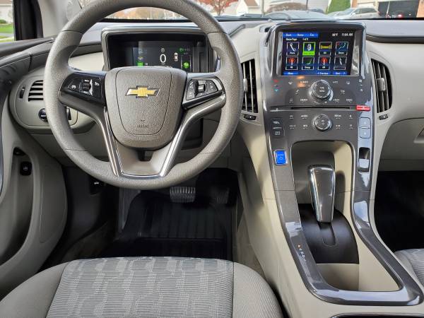 2013 Chevy Volt - Super Clean - cars & trucks - by owner - vehicle... for sale in Carol Stream, IL – photo 13