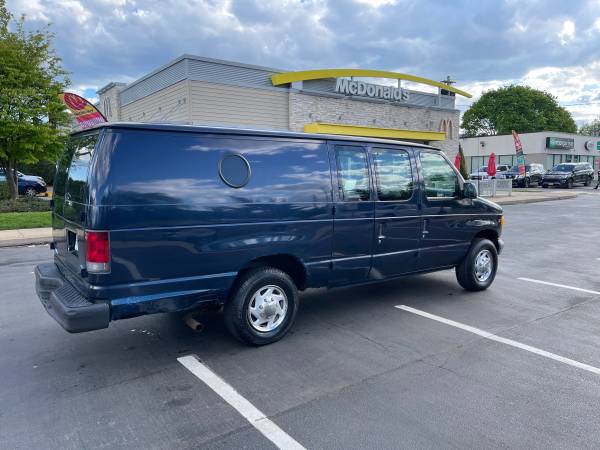 2002 Ford E2 50 Econoline extended cargo van heavy duty V-8 Engine for sale in Rockville Centre, NY – photo 4