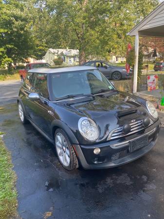 05 Mini Cooper S - cars & trucks - by owner - vehicle automotive sale for sale in Monroe, NY – photo 3