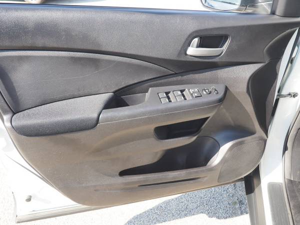 2016 Honda CRV LX hatchback White for sale in Salisbury, MA – photo 12