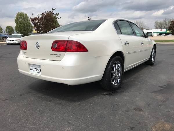 2008 Buick Lucerne CXL - PERFECT CARFAX! NO RUST! NO ACCIDENTS! for sale in Mason, MI – photo 3