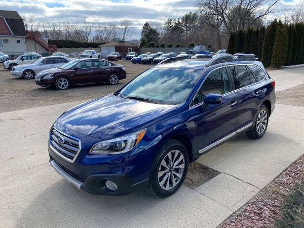 2017 Subaru Outback 2 5i Touring AWD - Only 18, 626 Miles - cars & for sale in Chicopee, MA – photo 4