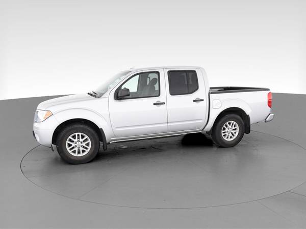 2018 Nissan Frontier Crew Cab SV Pickup 4D 5 ft pickup Silver for sale in Denison, TX – photo 4