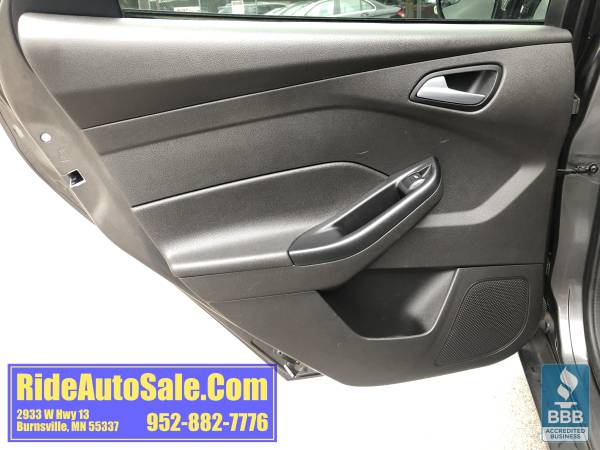 2016 Ford Focus SE 5 door hatchback 2.0 4cyl AUTO financing options!!! for sale in Burnsville, MN – photo 11