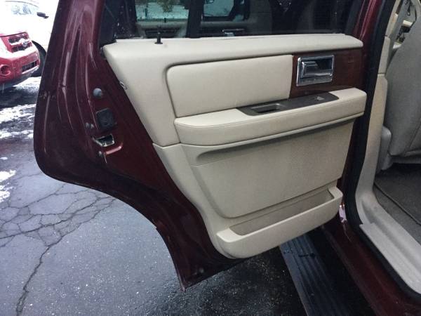 2012 Lincoln Navigator L AWD - cars & trucks - by dealer - vehicle... for sale in Dearing, MI – photo 8