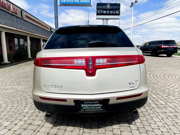 2010 Lincoln MKT Ecoboost - - by dealer - vehicle for sale in Bowling Green, MI – photo 9