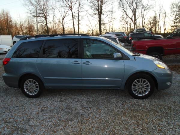 2009 Toyota Sienna XLE ( 1 Owner ) Leather * DVD * 142k * We Trade -... for sale in Hickory, TN – photo 8
