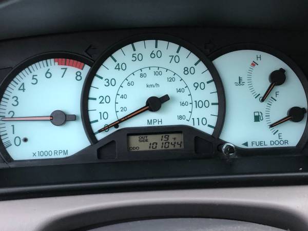 2004 TOYOTA COROLLA LE sedan with 101xxx Miles only! - cars & for sale in Saint Paul, MN – photo 4