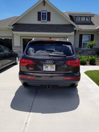 2012 Audi Q7. SUV. 3rd Row Seat. - cars & trucks - by owner -... for sale in Omaha, NE – photo 2