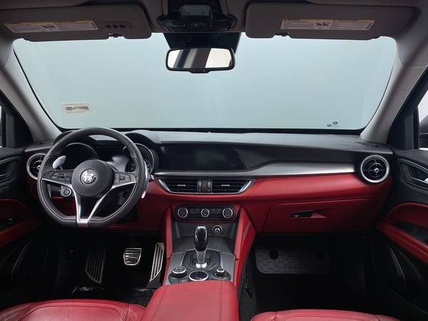 2018 Alfa Romeo Stelvio Sport SUV 4D hatchback Gray - FINANCE ONLINE... for sale in Long Beach, CA – photo 20