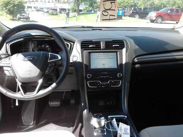 2019 Ford Fusion SE for sale in Plymouth, MN – photo 12