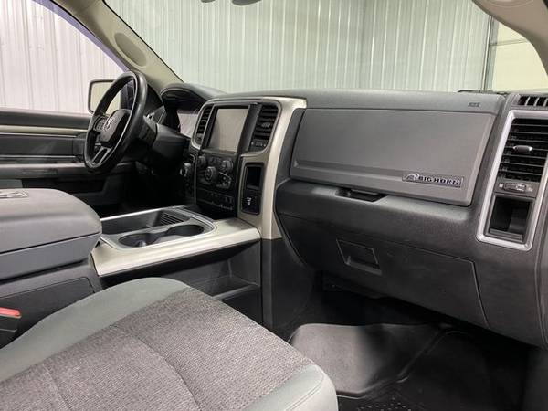 2017 Ram 1500 Crew Cab - Small Town & Family Owned! Excellent for sale in Wahoo, NE – photo 10
