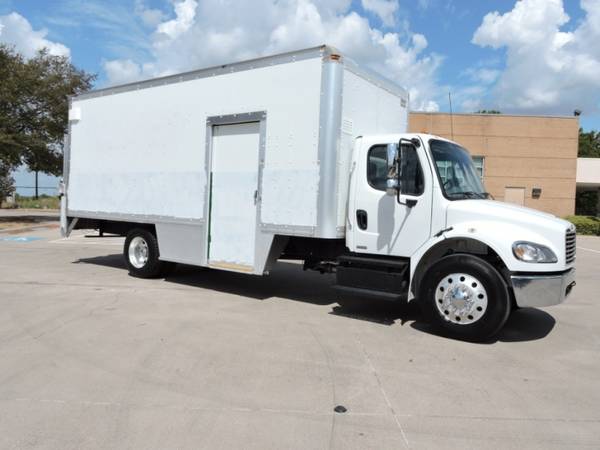 2011 FREIGHTLINER M2 22 FOOT BOX TRUCK with for sale in Grand Prairie, TX – photo 7