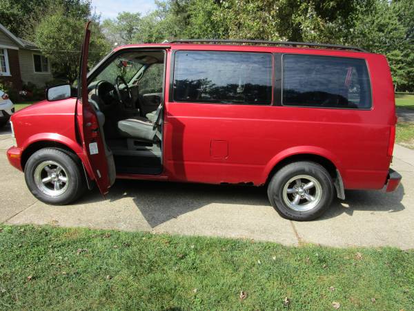 1999 Chevy Astro Van for sale in Akron, OH – photo 9