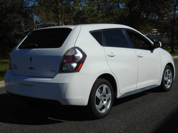 pontiac Vibe 4dr wgn, nice 2010 - cars & trucks - by dealer -... for sale in Gainesville, FL – photo 4