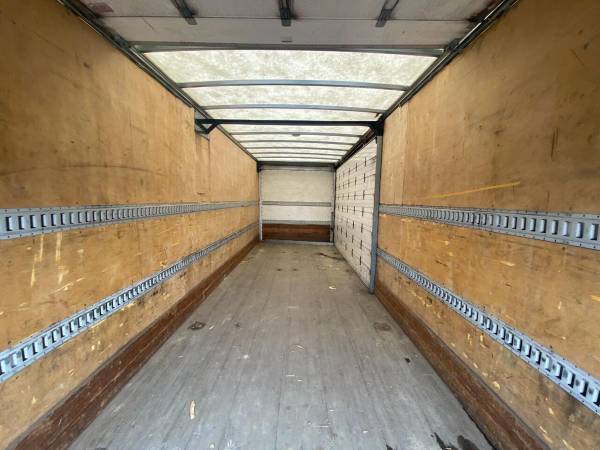 2016 International 4300 24 Box Truck w/Liftgate 4293 - cars & for sale in Coventry, RI – photo 8