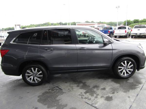 2019 Honda Pilot EX AWD - - by dealer - vehicle for sale in Council Bluffs, NE – photo 8