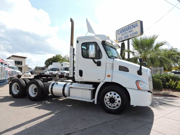 2011 FREIGHTLINER CASCADIA DAYCAB DD13 with for sale in Grand Prairie, TX – photo 5