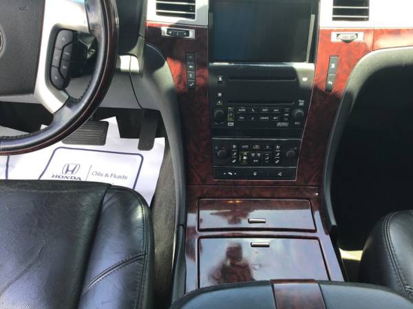 2007 Cadillac Escalade 2WD 4dr - - by dealer - vehicle for sale in Kahului, HI – photo 18