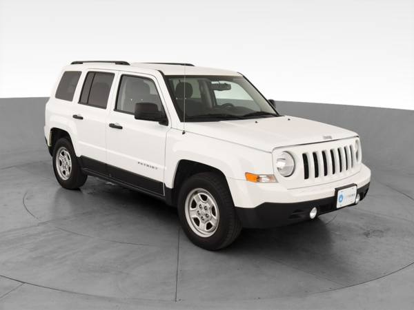 2017 Jeep Patriot Sport SE Sport Utility 4D suv White - FINANCE... for sale in Tucson, AZ – photo 15