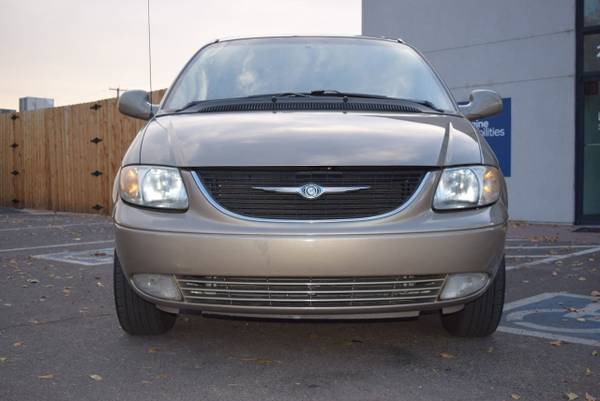 2002 *Chrysler* *Town & Country* *4dr Limited FWD* G - cars & trucks... for sale in Denver, NE – photo 3