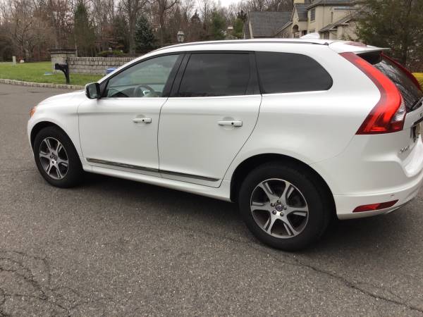 2015.5 Volvo XC60 T6 V6 AWD 24000 miles - cars & trucks - by owner -... for sale in Liberty Corner, NJ – photo 5