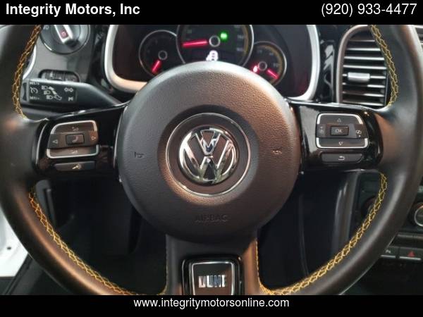 2018 Volkswagen Beetle 2.0T Dune ***Financing Available*** - cars &... for sale in Fond Du Lac, WI – photo 11