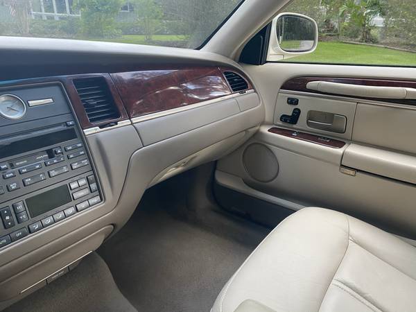 2003 Lincoln Town Car Cartier - cars & trucks - by owner - vehicle... for sale in Ocala, FL – photo 17