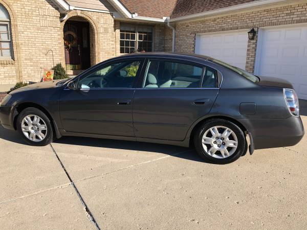 2005 Nissan Altima, 185k miles, - cars & trucks - by owner - vehicle... for sale in West Chester, OH – photo 8