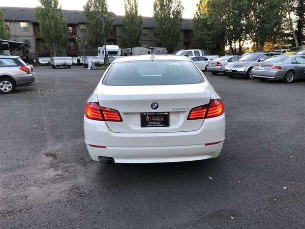 2012 BMW 528xi AWD, White On Black, Super Clean, Loaded - cars &... for sale in Tualatin, OR – photo 4