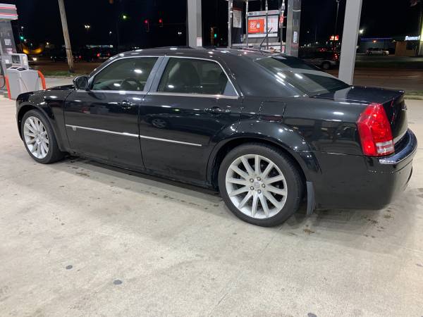 2008 Chrysler 300C HEMI 5.7 SRT DESIGN PACKAGE - cars & trucks - by... for sale in Champaign, IL – photo 5