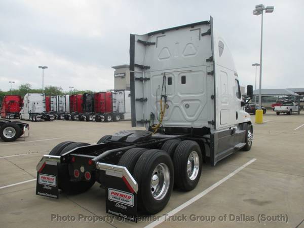 2014 *Freightliner* *Cascadia Evolution* White for sale in Dallas, TX – photo 6