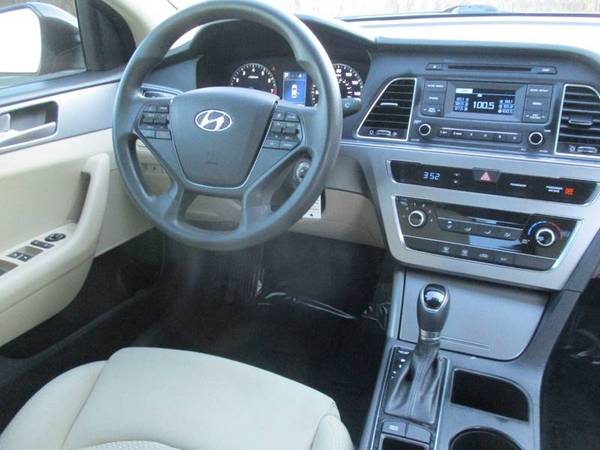 2015 Hyundai Sonata SE 4dr Sedan Check it out! for sale in Sacramento , CA – photo 6