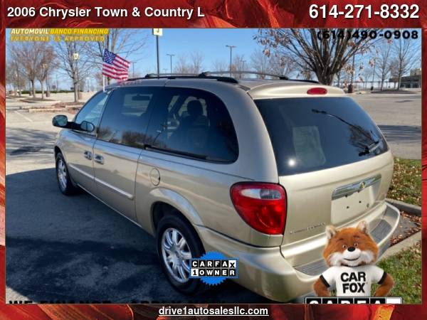 2006 Chrysler Town & Country LWB 4dr Touring - cars & trucks - by... for sale in Columbus, OH – photo 4