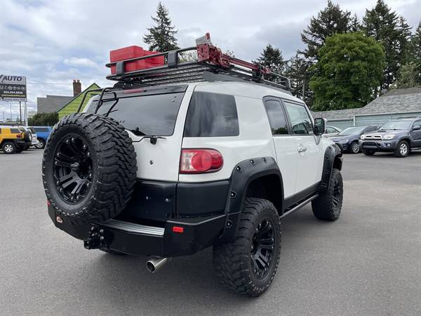 2010 Toyota FJ Cruiser Manual Lifted 1-Owner Low miles - cars & for sale in Portland, OR – photo 3
