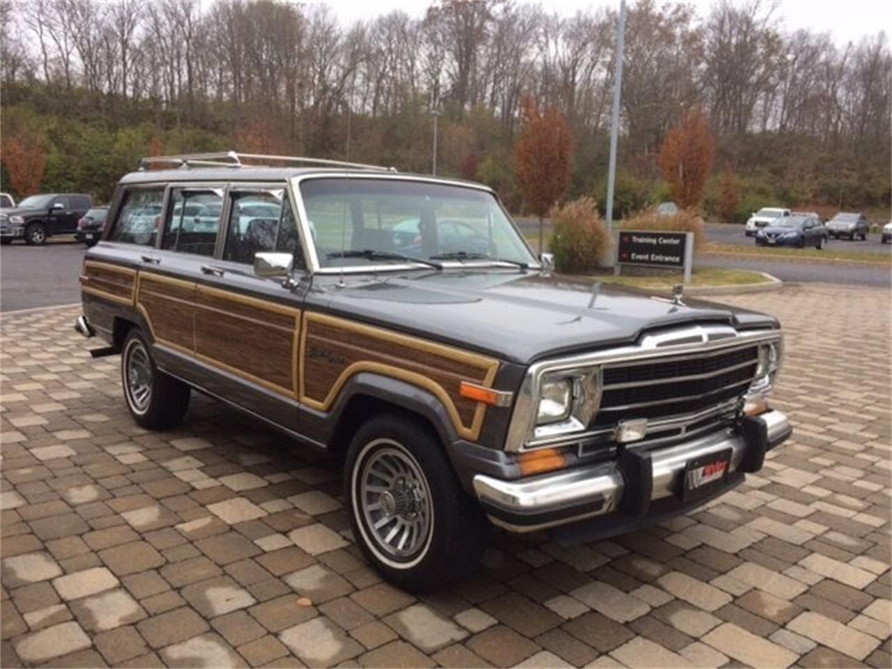 1989 Jeep Grand Wagoneer for sale in Milford, OH – photo 3