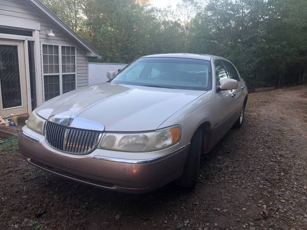 2002 Lincoln Town Car for sale in Demorest, GA – photo 10