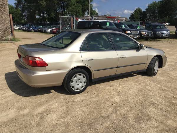2000 Honda Accord LX - 29 MPG/hwy, good tires, AUTOMATIC, on CLEARANCE for sale in Farmington, MN – photo 4