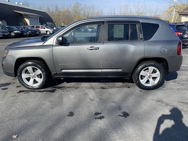 2014 JEEP COMPASS LATITUDE 4X4! HEATED LEATHER! TOUCH SCREEN... for sale in N SYRACUSE, NY – photo 2
