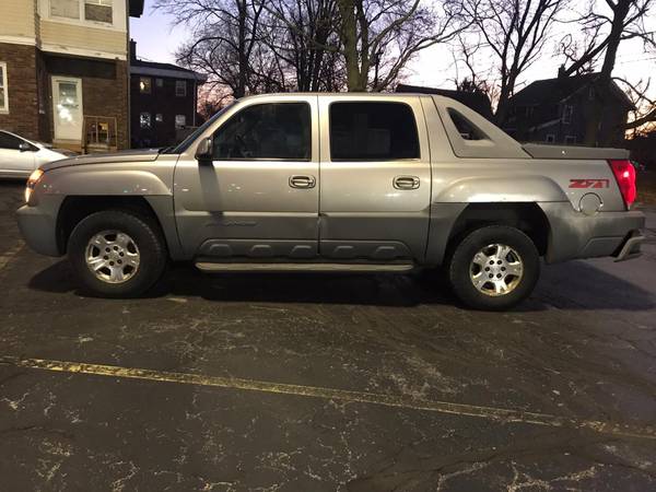 2002 CHEVROLET AVALANCHE - cars & trucks - by dealer - vehicle... for sale in Kenosha, WI – photo 6
