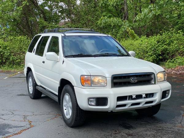 2001 Nissan Pathfinder 4x4 4WD LE 4dr SUV - - by for sale in Seattle, WA – photo 2