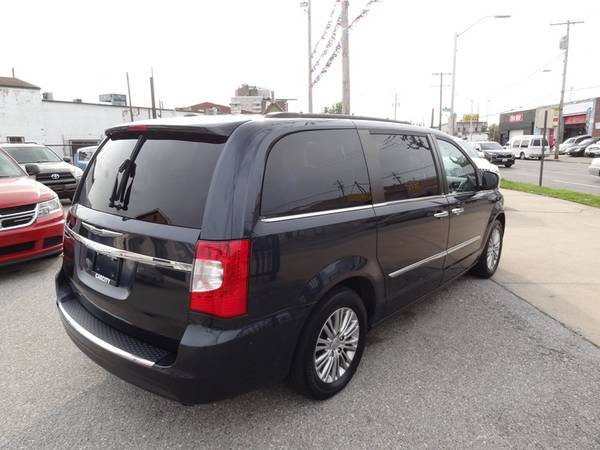 2016 Chrysler Town & Country Touring L - - by dealer for sale in Baltimore, MD – photo 6