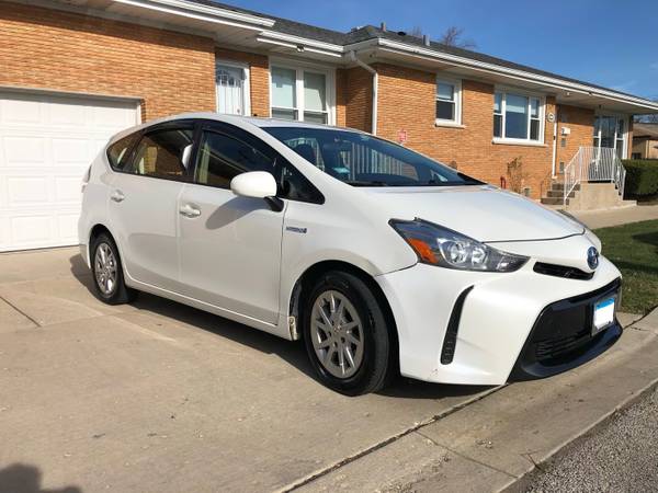 2017 Toyota Prius V (41 MPG) - cars & trucks - by owner - vehicle... for sale in Schiller Park, IL – photo 8