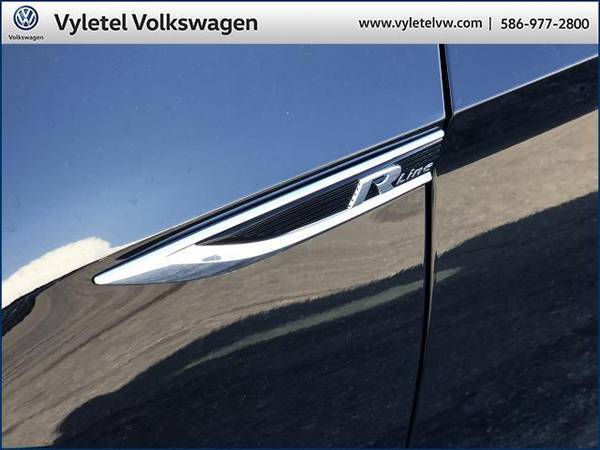 2019 Volkswagen Jetta sedan R-Line Auto w/SULEV - Volkswagen Deep for sale in Sterling Heights, MI – photo 7