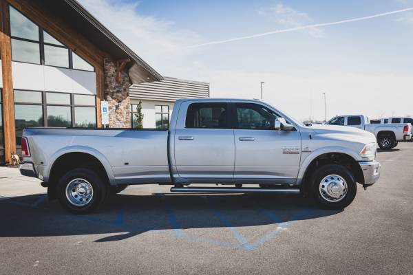 *** 2017 Ram 3500 Laramie * Great Features * Clean Carfax * *** -... for sale in Troy, MO – photo 8